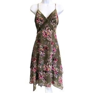 White House Black Market Floral Motif Olive Green Tiered Cocktail/ SunDress Sz 4